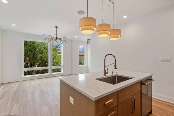 Chicago, IL 60608,1530 W 18th PL #2