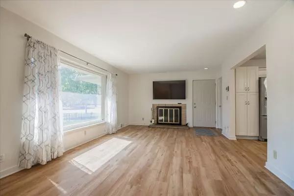 Joliet, IL 60435,1621 Mayfield AVE