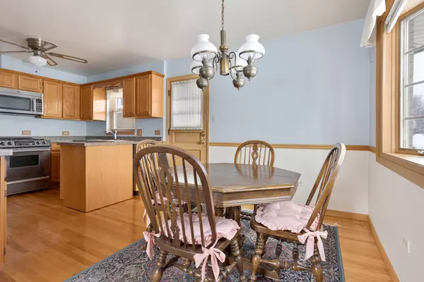 Des Plaines, IL 60018,1696 S Elm ST