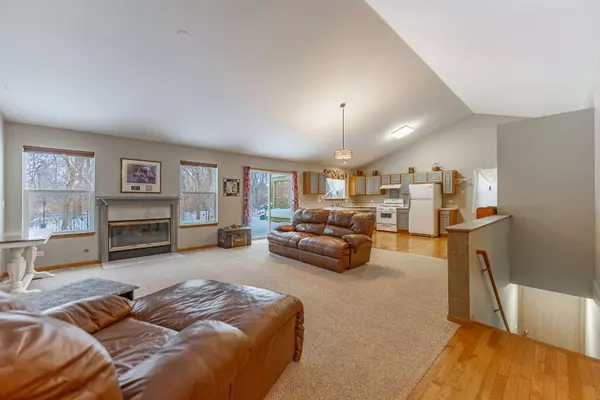 Harvard, IL 60033,109 Shawnee LN