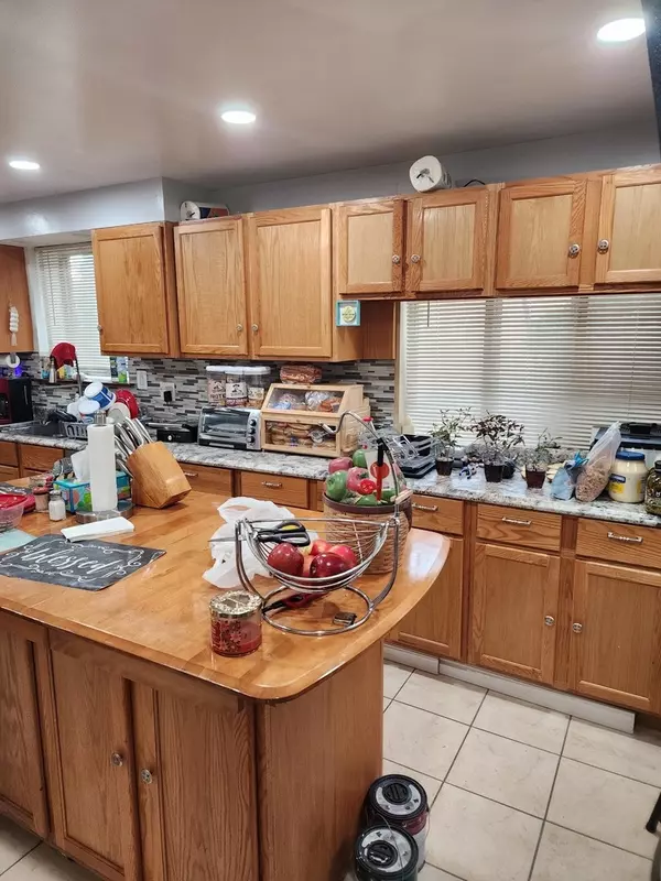 Chicago, IL 60652,4100 W 81st PL