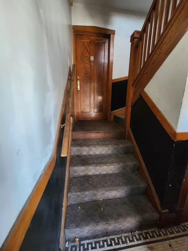 Chicago, IL 60651,1436 N Luna AVE