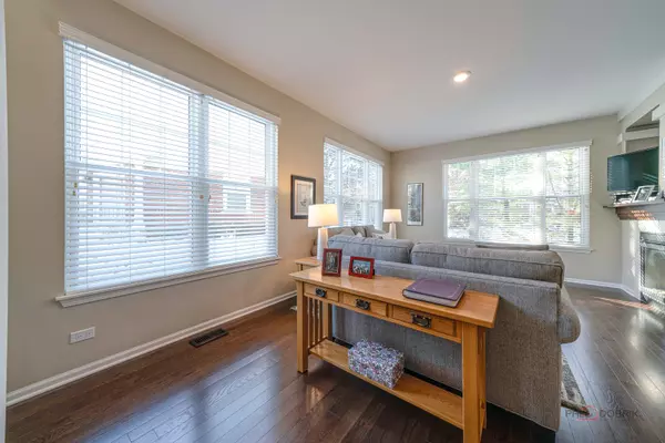 Vernon Hills, IL 60061,439 Pine Lake CIR