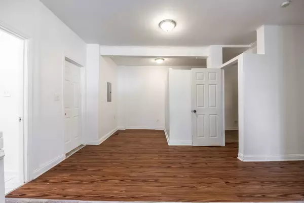 Chicago, IL 60608,1900 S Throop ST #9