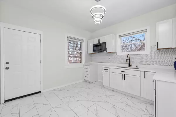 Chicago, IL 60636,Address not disclosed