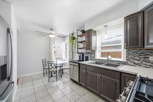 Westchester, IL 60154,1016 Hull AVE