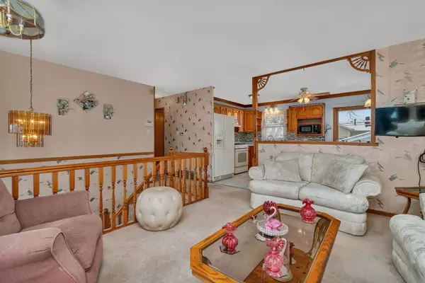 Romeoville, IL 60446,334 Hemlock AVE