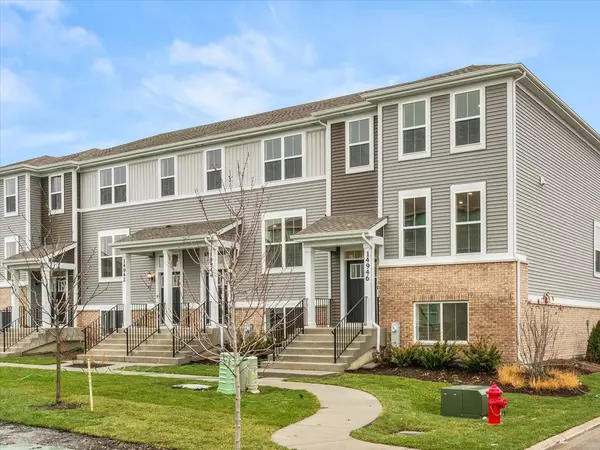 14946 S Dyer LN, Plainfield, IL 60544