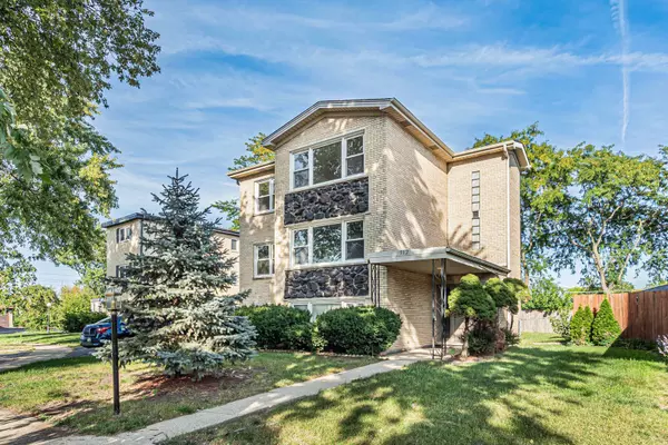 512 W Ida CT #2, Mount Prospect, IL 60056