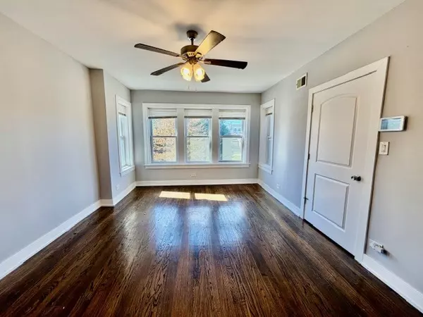 Chicago, IL 60619,7917 S Maryland AVE