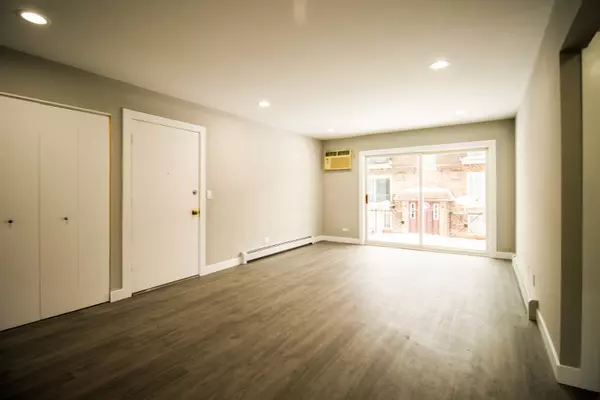 Glenview, IL 60025,10457 Dearlove RD #1A