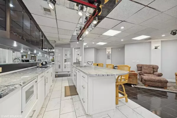 Kildeer, IL 60047,20842 N Heather CT