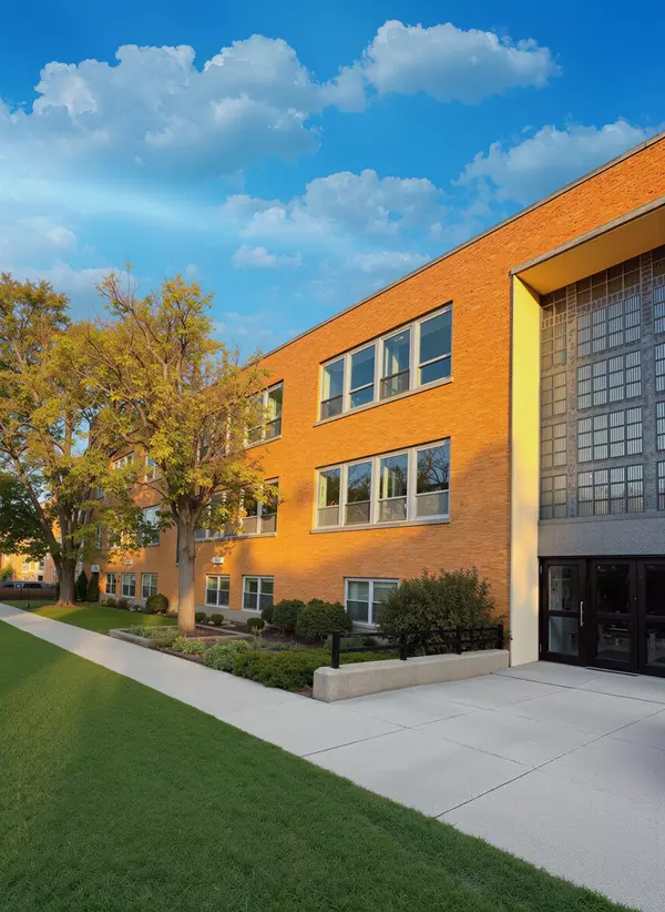 8900 Windemere AVE #GE, Brookfield, IL 60513