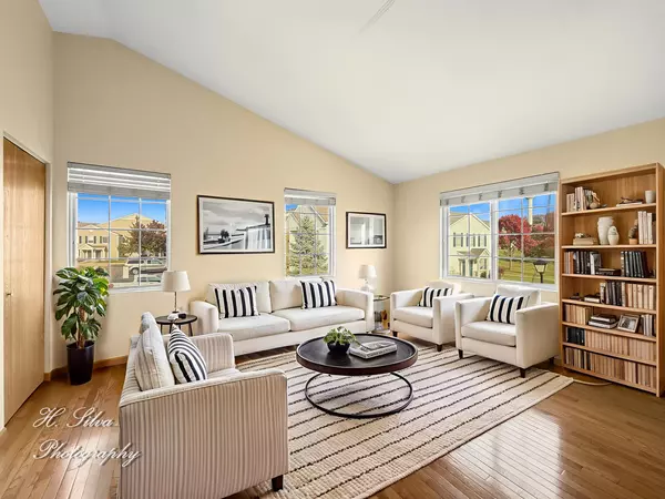 Carpentersville, IL 60110,1431 Silverstone DR #1431