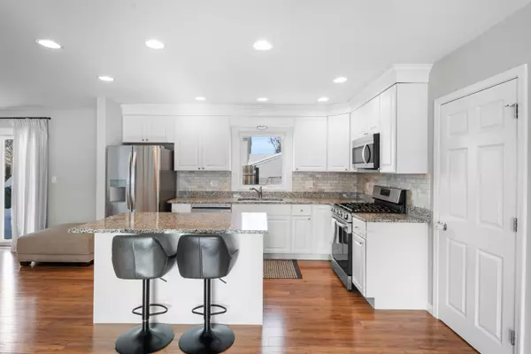 South Elgin, IL 60177,3 Brandywine CT