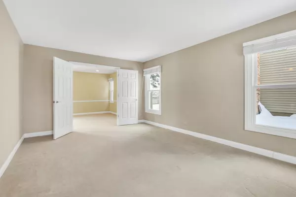 Buffalo Grove, IL 60089,1000 Cumberland LN