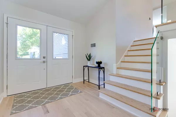 Deerfield, IL 60015,109 Mulberry RD