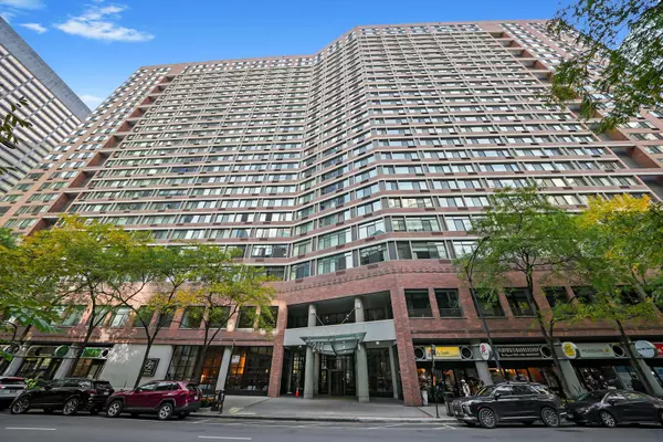 211 E Ohio ST #2707, Chicago, IL 60611