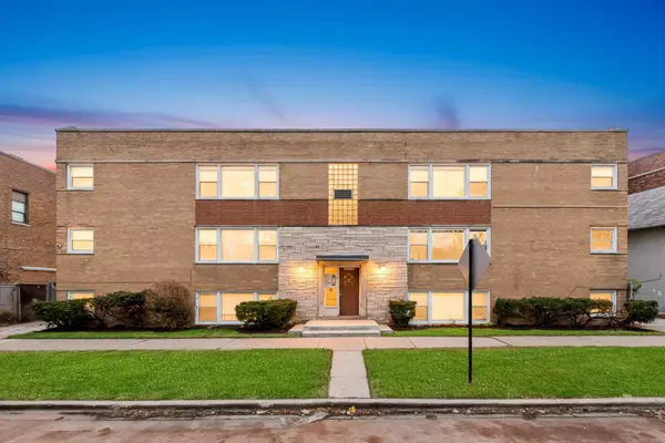 7327 S Kingston AVE #2, Chicago, IL 60649