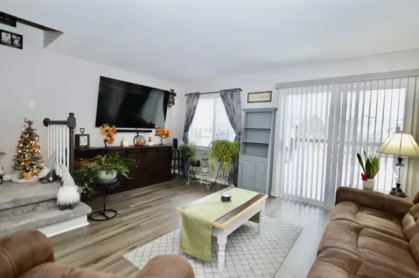 Mchenry, IL 60051,1716 Pine ST