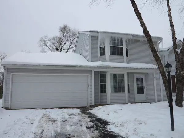 415 Newbury DR, Island Lake, IL 60042