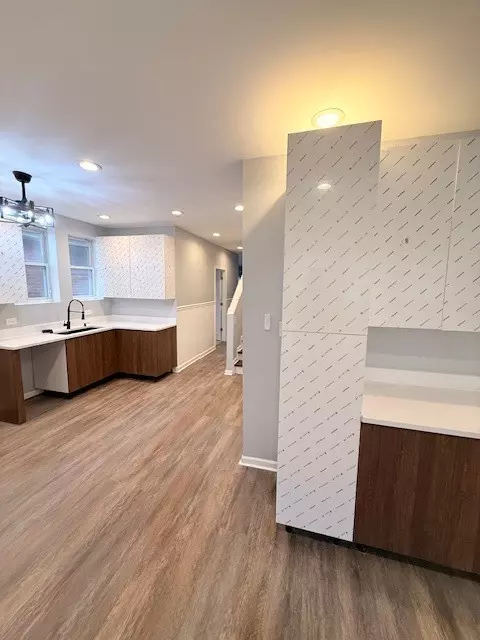 Chicago, IL 60620,1048 W 92nd PL