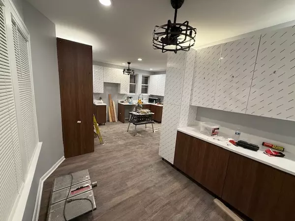 Chicago, IL 60620,1048 W 92nd PL