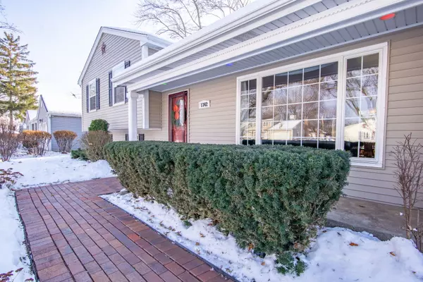 Batavia, IL 60510,1342 Chillem DR