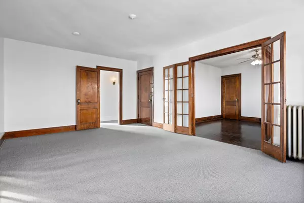 Elgin, IL 60123,518 South ST