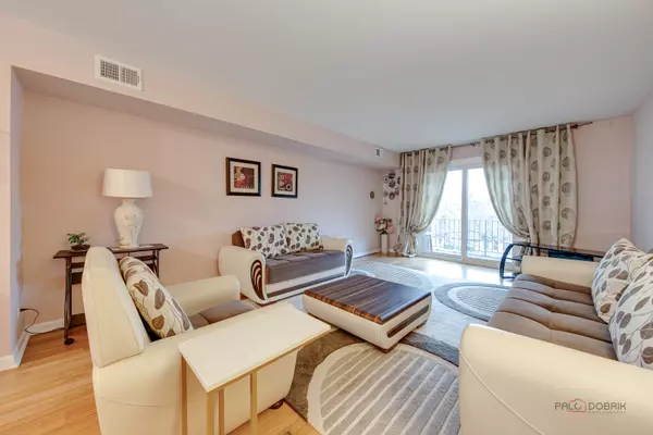 Buffalo Grove, IL 60089,7 Oak Creek DR #3703