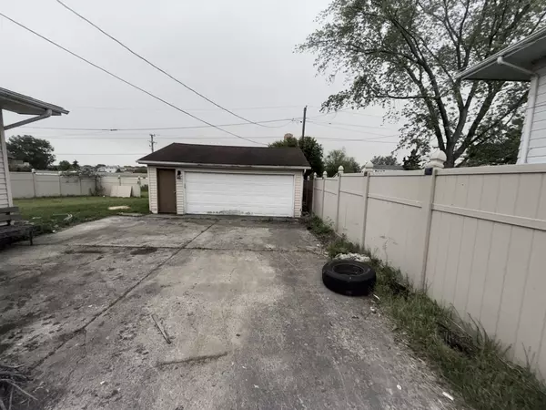 Lansing, IL 60438,2847 194th ST