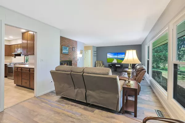 Huntley, IL 60142,11116 Seeman RD