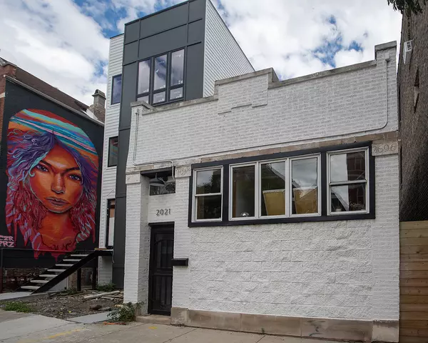 2021 S Throop ST, Chicago, IL 60608