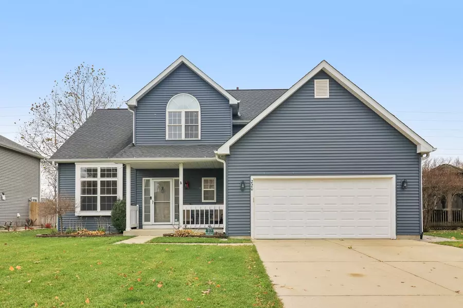 220 S Glenbrook TRL, Mchenry, IL 60050