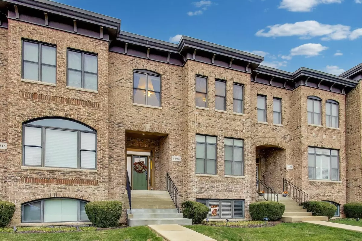 Arlington Heights, IL 60004,1506 W NORTHWEST HWY