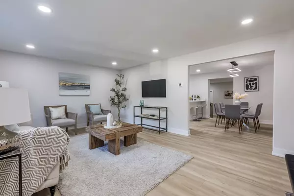 Joliet, IL 60431,2421 Lockner BLVD