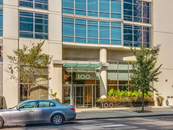 Chicago, IL 60605,100 E 14th ST #1502