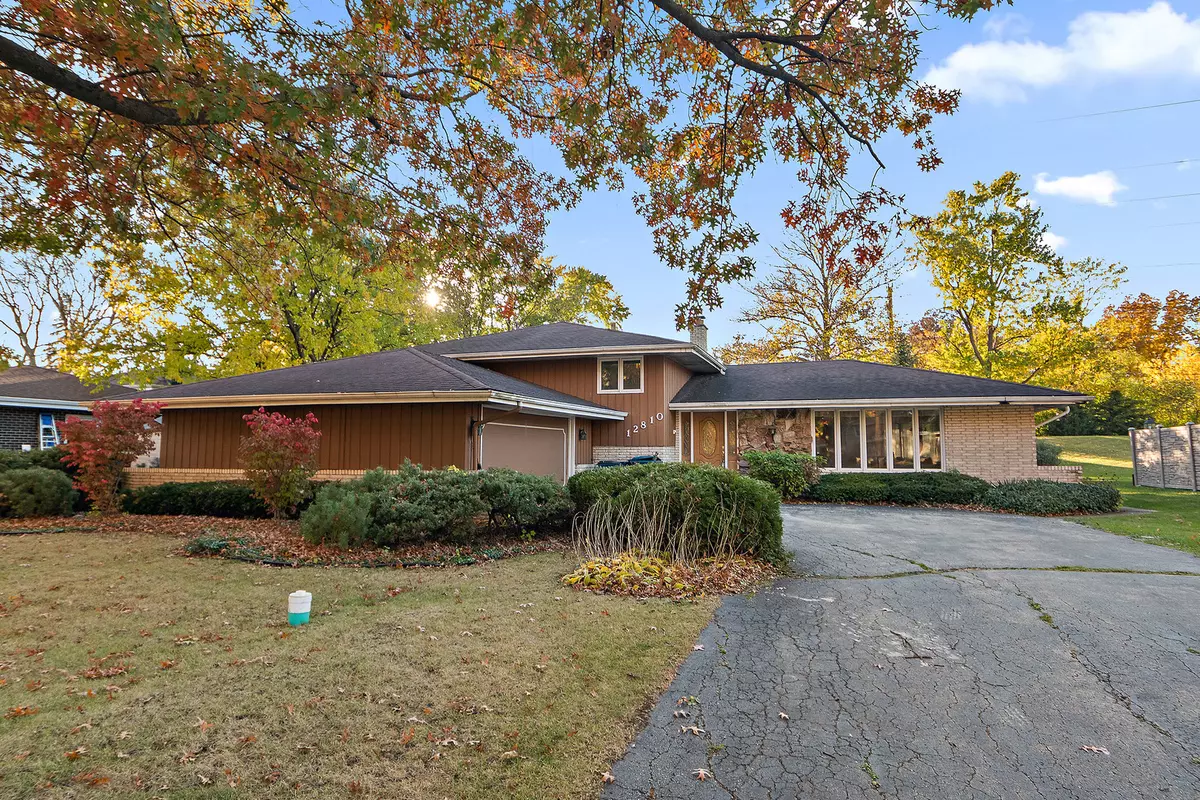 Palos Heights, IL 60463,12810 S Cedar LN