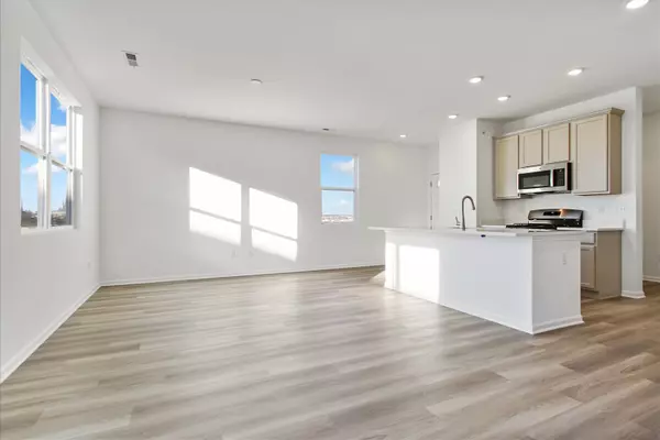 South Elgin, IL 60177,306 Kingsport DR