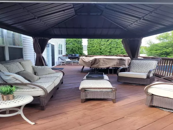 Algonquin, IL 60102,741 Regal LN