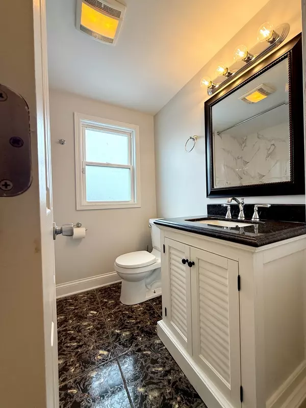 Broadview, IL 60155,1924 13th AVE