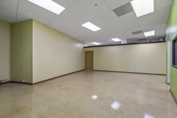 Winfield, IL 60190,27W209 Geneva RD