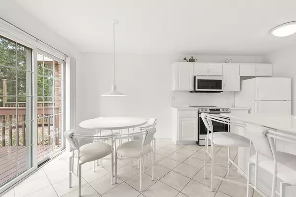 Tinley Park, IL 60477,18332 Pond View CT