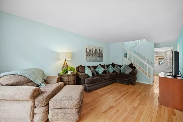 Buffalo Grove, IL 60089,434 DOGWOOD TER