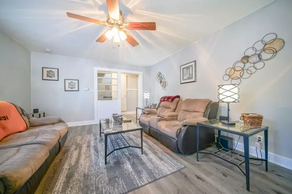 Mount Morris, IL 61054,409 W Lincoln ST