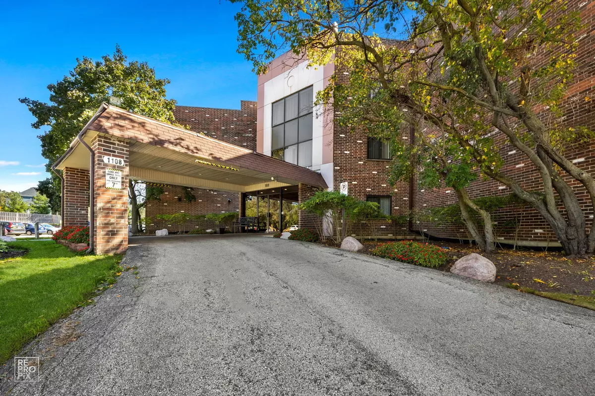 Glenview, IL 60025,1108 Castilian CT #126