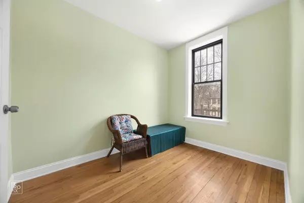 Chicago, IL 60626,1847 W Touhy AVE