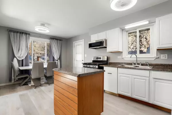 Alsip, IL 60803,11551 S Komensky AVE