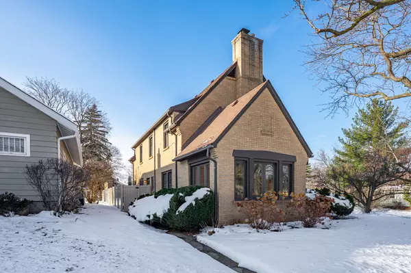 Rockford, IL 61107,2127 Jackson ST