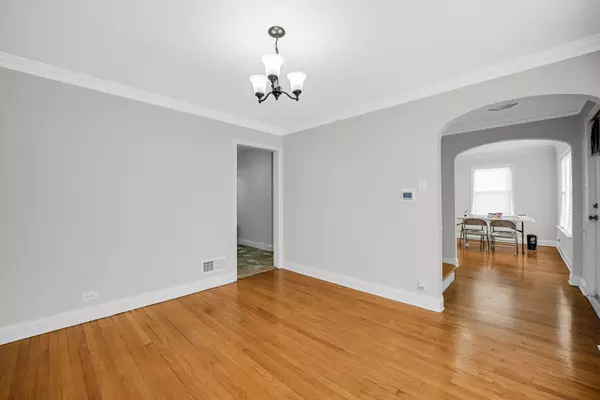 Chicago, IL 60619,8458 S Vernon AVE